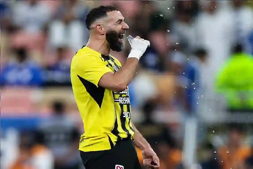 بنزيما يفجر أزمة كبيرة في الاتحاد وأنباء عن قرب رحيله