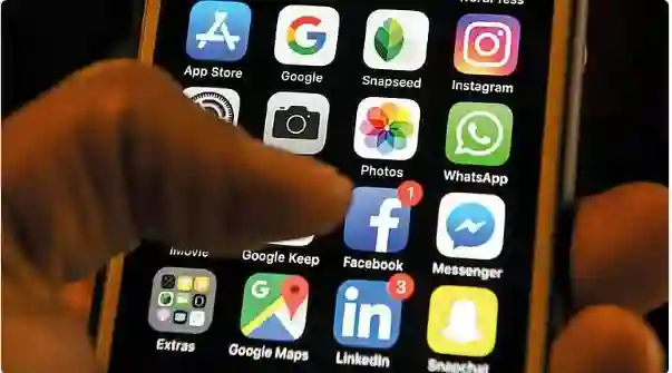 عقوبات قاسية من اليوم في حال بث الانترنت من جوالك للأخرين 