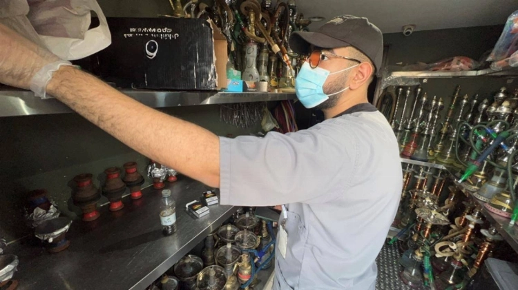 ما كان يحدث في لاونجات جدة وكان وراء قرار اغلاقها 