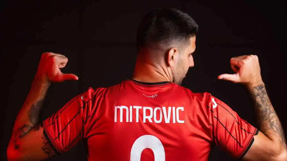 القصة الكاملة لتمرد ميتروفيتش على إنزاجي ومن اتخذ قرار التخلص منه 