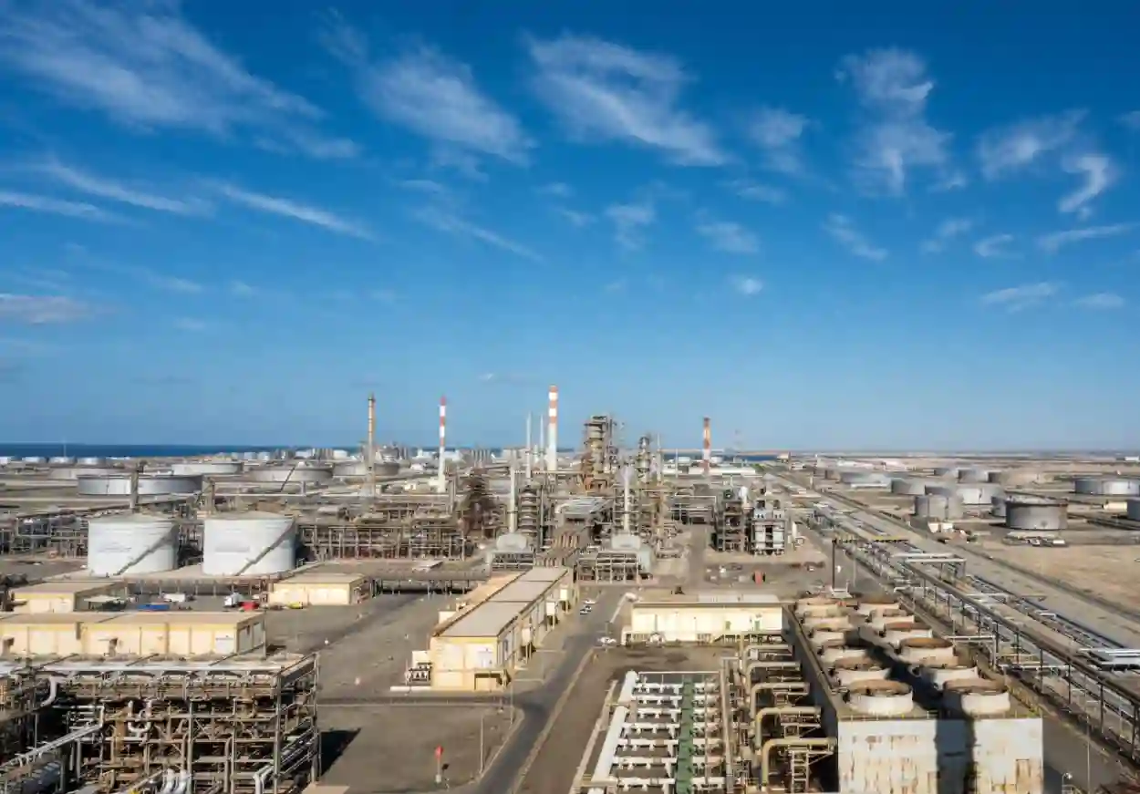 ارامكو السعودية تعلن عن صفقة استحواذ ضخمة تربك المنافسين في قطاع الطاقة العالمي