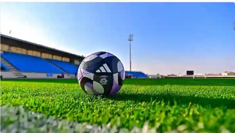 قمتان الليلة في دوري روشن والاتحاد والأهلي في امتحان صعب