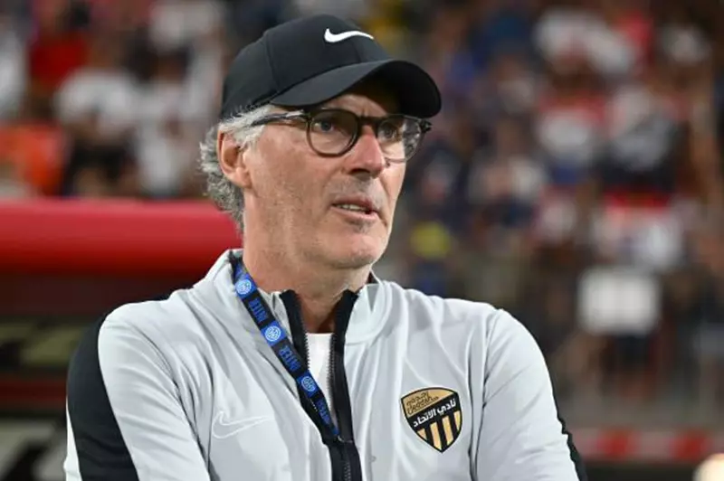 كواليس جديد عن اللحظات الأخيرة قبل إقالة لوران بلان من تدريب الاتحاد 