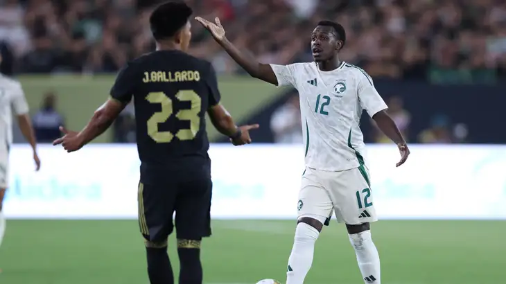 سبب استبعاد رينارد لسعود عبد الحميد من تشكيلة الأخضر الجديدة 